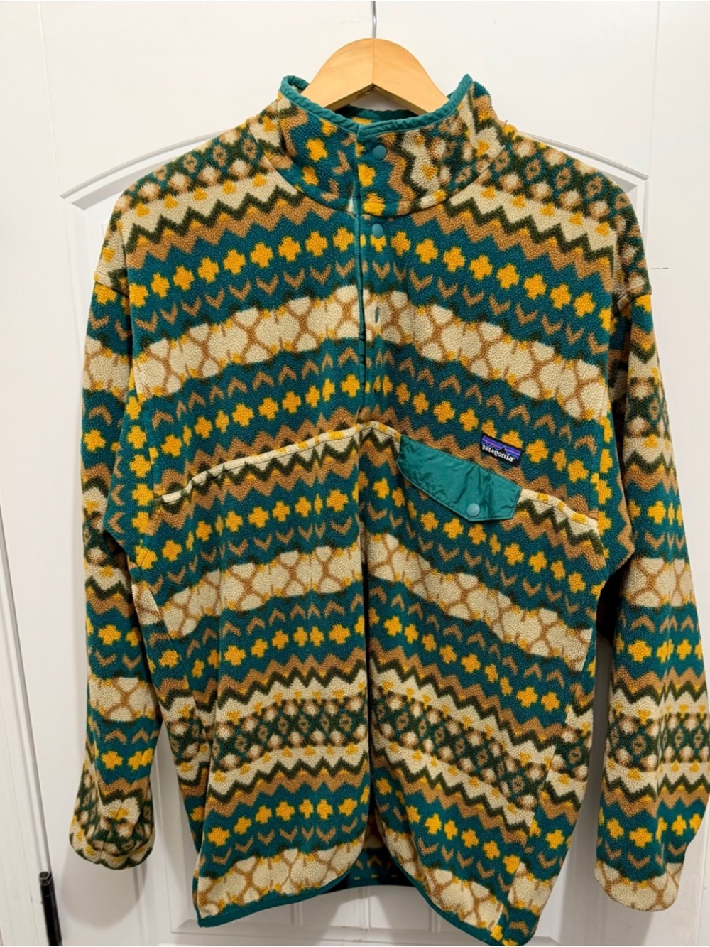 Patagonia Men’s Synchilla Snap-T Fleece, L, Aztec Green Yellow, Missing Button